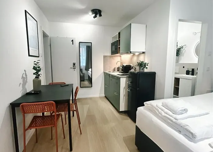 Cozy In Eimsbuettel For 3 Apartment